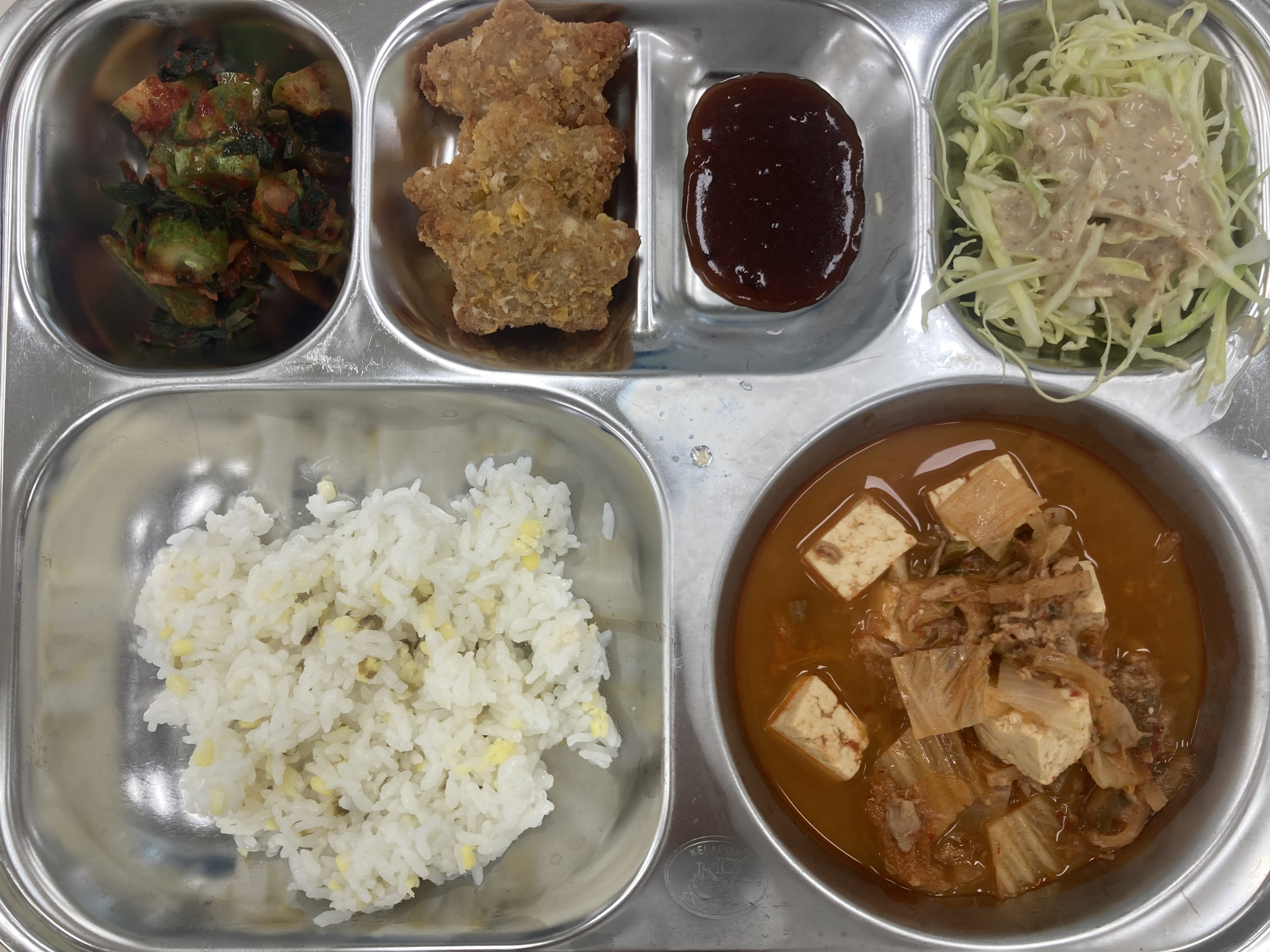 녹두밥
참치김치찌개5.9.13
미니별돈까스*소스1.5.6.10
양배추샐러드*참깨소스1.5.13
오이소박이9.13_이미지